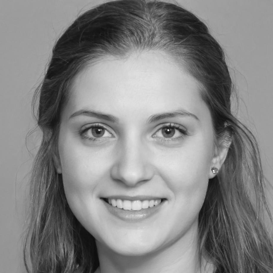 ภาพของอรนภา เทพสุวรรณ ผู้จัดการฝ่ายการสอน